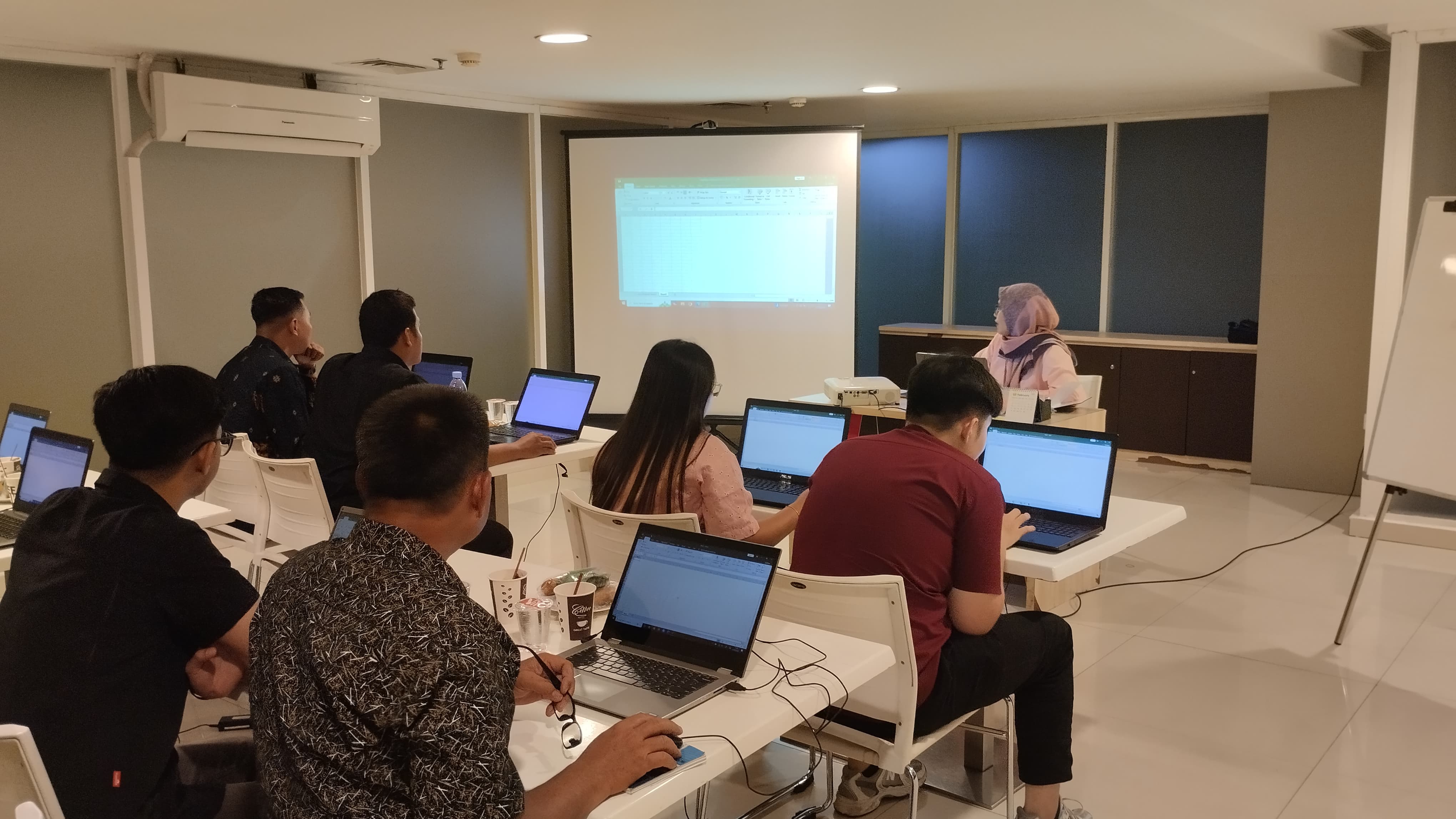 Training Excel Batch 2 – kegiatan B